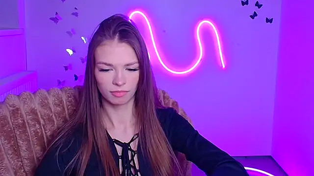 Snapshot of Lina_Loveuu chatting on February 20, 12:27 pm Lina Loveuu online show from February 20, 12:27 pm