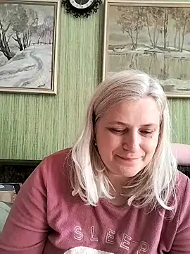 NyushaLollipop online show from April 4, 7:28 am