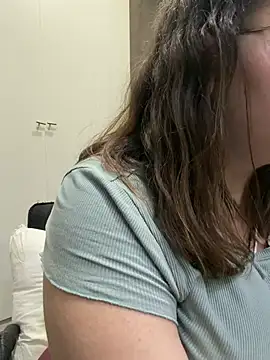 Snapshot of _maracr19_ chatting on April 26, 1:53 pm maracr19 online show from April 26, 1:53 pm