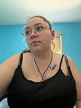 Snapshot of _maracr19_ chatting on May 18, 1:50 pm maracr19 online show from May 18, 1:50 pm
