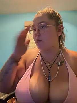 Snapshot of _maracr19_ chatting on July 2, 12:33 pm maracr19 online show from July 2, 12:33 pm
