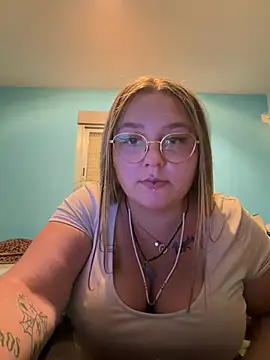 Snapshot of _maracr19_ chatting on July 10, 1:58 pm maracr19 online show from July 10, 1:58 pm