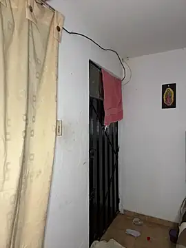 Snapshot of Nyxx_Velariia chatting on March 29, 3:28 am Nyxx Velariia online show from March 29, 3:28 am