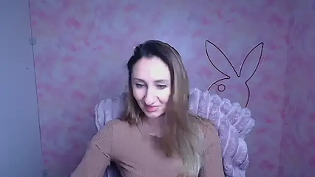 Snapshot of Diana_Sweeet_ chatting on February 9, 6:39 am Diana Sweeet online show from February 9, 6:39 am