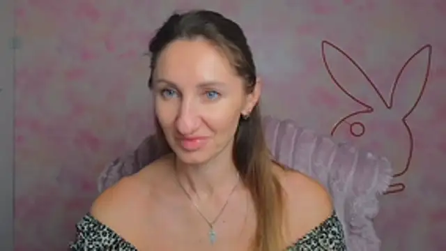 Snapshot of Diana_Sweeet_ chatting on February 13, 12:34 pm Diana Sweeet online show from February 13, 12:34 pm