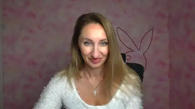 Diana Sweeet  online show from April 11, 11:25 am