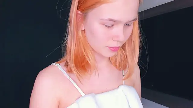 OwlLynn online show from March 23, 2:54 pm