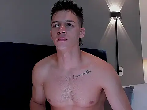 Snapshot of DrakeCarter chatting on February 3, 2:53 am DrakeCarter online show from February 3, 2:53 am