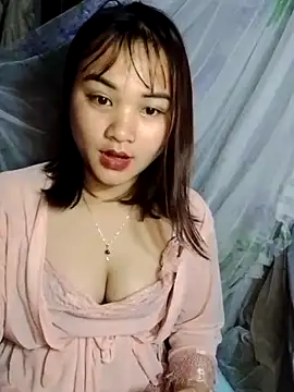 Lisakeem online show from February 5, 7:18 pm