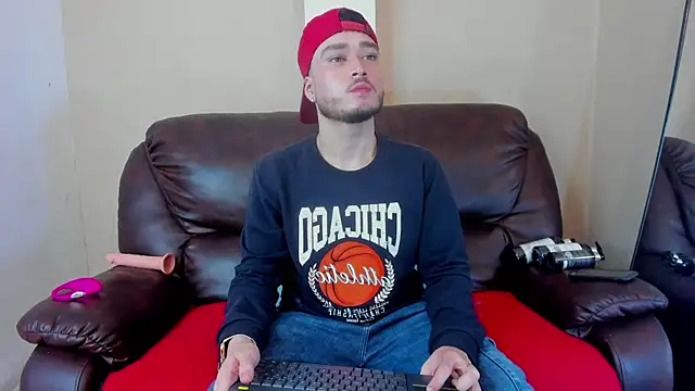 Salvattore Muller online show from April 3, 10:30 pm