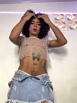 Snapshot of julietha_sexy chatting on June 2, 2:30 pm julietha sexy online show from June 2, 2:30 pm
