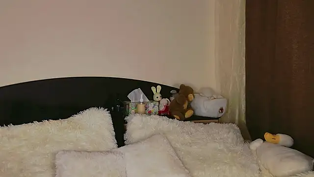 Snapshot of SilverHanna chatting on June 21, 10:34 pm SilverHanna online show from June 21, 10:34 pm
