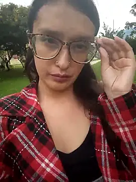 Snapshot of Karla-giraldo_1 chatting on March 3, 2:23 pm Karla-giraldo 1 online show from March 3, 2:23 pm