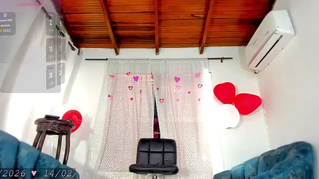 Snapshot of dulce_y_Jhoselin chatting on February 14, 8:38 pm dulce y Jhoselin online show from February 14, 8:38 pm