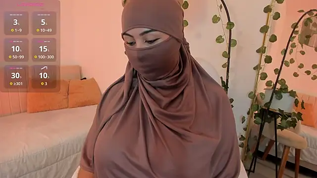 Snapshot of _Amirah chatting on June 8, 5:46 pm Amirah online show from June 8, 5:46 pm