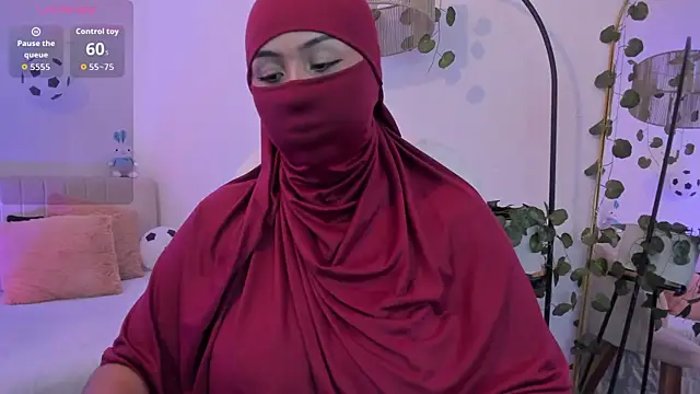 Snapshot of _Amirah chatting on June 22, 6:05 pm Amirah online show from June 22, 6:05 pm