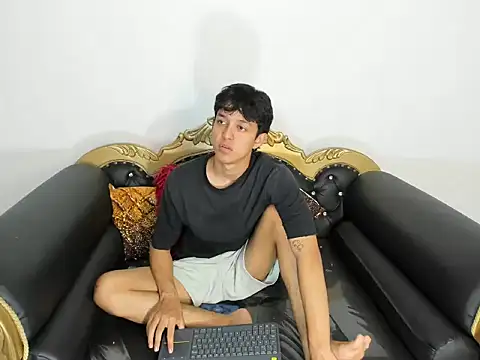 Snapshot of jisus_catt chatting on January 18, 1:53 am jisus catt online show from January 18, 1:53 am