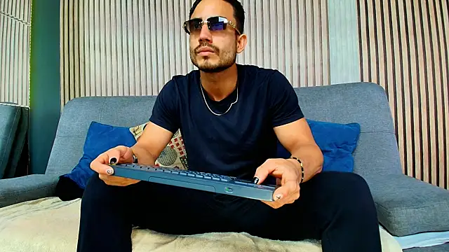 Vans Ross online show from April 20, 7:26 pm