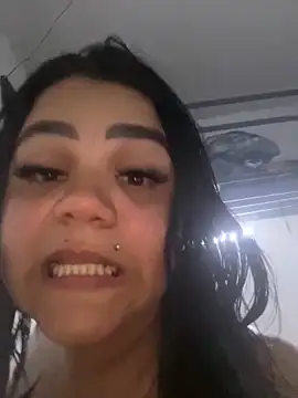 Snapshot of MorenaCariok chatting on May 1, 12:37 am MorenaCariok online show from May 1, 12:37 am