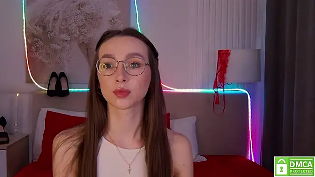 Emily Simon online show from February 6, 5:23 am