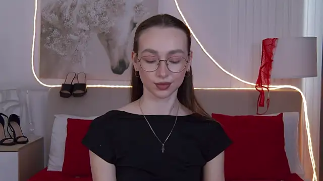 Emily Simon online show from April 5, 5:26 am