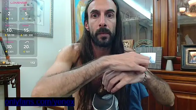 Snapshot of aircum99 chatting on June 10, 12:11 am aircum99 online show from June 10, 12:11 am