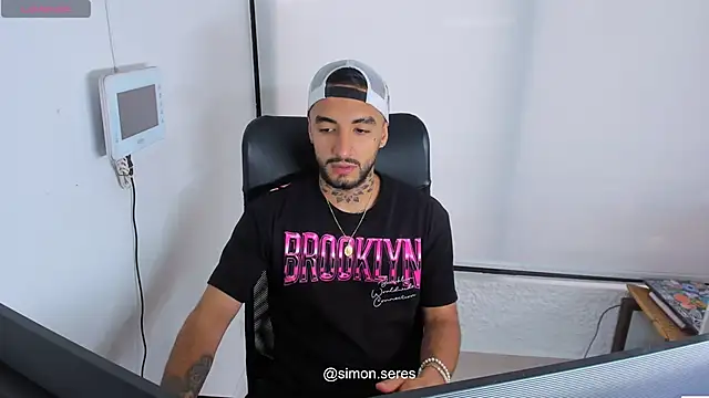 juanlouis pierre online show from February 14, 10:39 pm