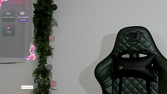 Snapshot of Noaah25_ chatting on July 12, 12:23 am Noaah25 online show from July 12, 12:23 am