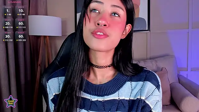 Snapshot of internett_sweetheart chatting on June 29, 7:03 am internett sweetheart online show from June 29, 7:03 am