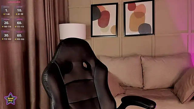 Snapshot of internett_sweetheart chatting on July 3, 5:58 am internett sweetheart online show from July 3, 5:58 am