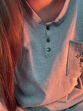 Donna9696 online show from February 4, 2:45 pm