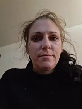 Snapshot of LadySn0w26 chatting on March 2, 4:58 pm LadySn0w26 online show from March 2, 4:58 pm