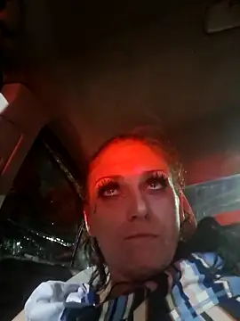 LadySn0w26 online show from April 10, 1:44 am