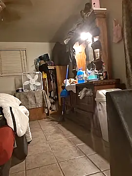 LadySn0w26 online show from April 11, 2:27 am