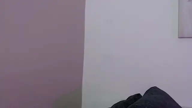 Snapshot of chloe_peach_ chatting on January 17, 12:21 pm chloe peach online show from January 17, 12:21 pm