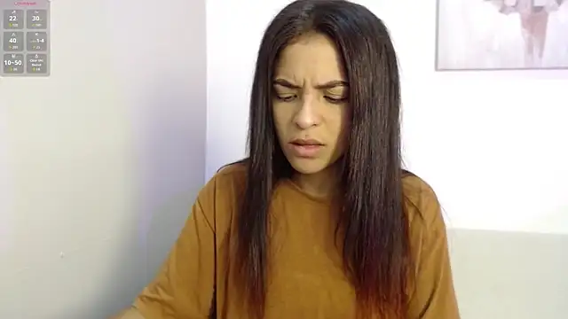 Snapshot of chloe_peach_ chatting on February 10, 12:42 pm chloe peach online show from February 10, 12:42 pm