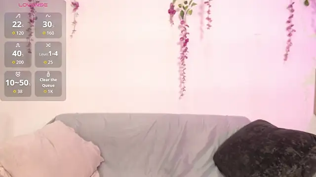 Snapshot of chloe_peach_ chatting on June 12, 12:59 pm chloe peach online show from June 12, 12:59 pm