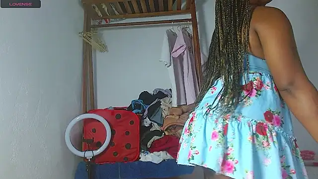 Snapshot of chanellmontes3 chatting on April 25, 6:16 pm chanellmontes3 online show from April 25, 6:16 pm