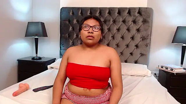 Kiri Black  online show from February 12, 3:56 am