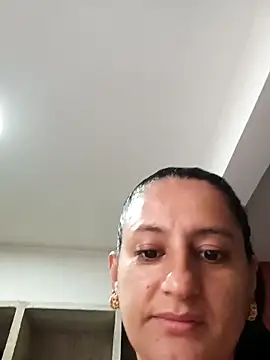 Snapshot of Luna_seductora12 chatting on February 9, 1:04 pm Luna seductora12 online show from February 9, 1:04 pm