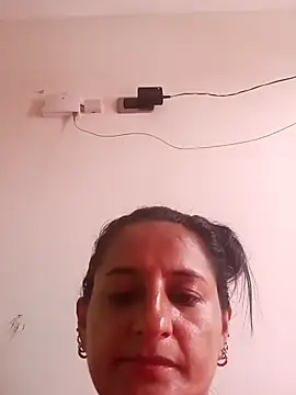 Snapshot of Luna_seductora12 chatting on March 2, 12:12 pm Luna seductora12 online show from March 2, 12:12 pm