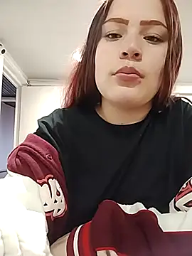 Snapshot of Crystaa12 chatting on February 2, 12:04 pm Crystaa12 online show from February 2, 12:04 pm