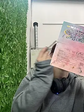 elodie rouge online show from March 16, 12:20 pm