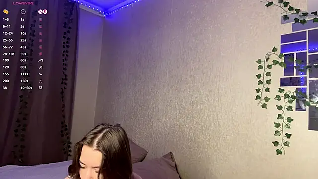 Snapshot of elsadaedra chatting on April 29, 4:22 pm elsadaedra online show from April 29, 4:22 pm