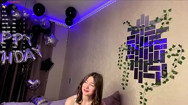 Snapshot of elsadaedra chatting on May 15, 5:09 pm elsadaedra online show from May 15, 5:09 pm