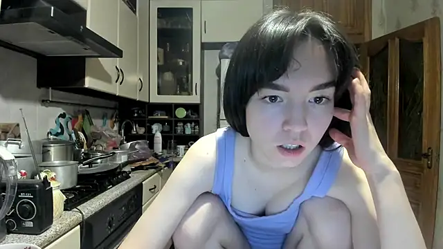 Snapshot of Kiticat chatting on March 4, 6:47 pm Kiticat online show from March 4, 6:47 pm