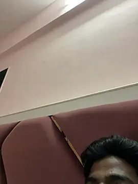 Snapshot of Yourdhiraj chatting on February 28, 6:09 pm Yourdhiraj online show from February 28, 6:09 pm