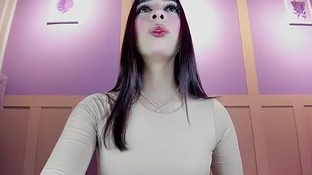 Snapshot of LilithAllenn chatting on June 7, 5:44 am LilithAllenn online show from June 7, 5:44 am