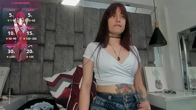 JenniQ69 online show from July 10, 8:00 pm