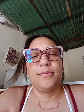 Snapshot of mariacarlota chatting on May 24, 3:39 pm mariacarlota online show from May 24, 3:39 pm